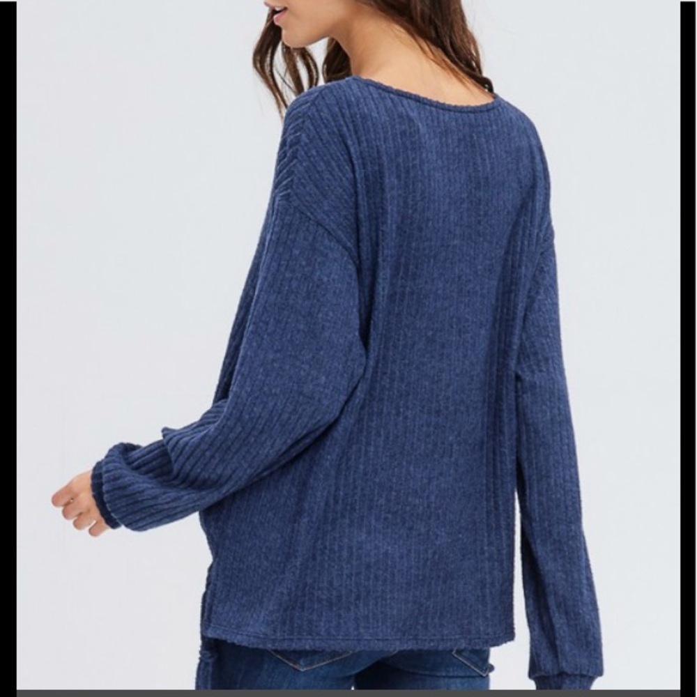 Navy soft knit balloon sleeve top ( LAST ONE ) - Picture 4 of 4